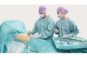Probíhající laparoskopická operace